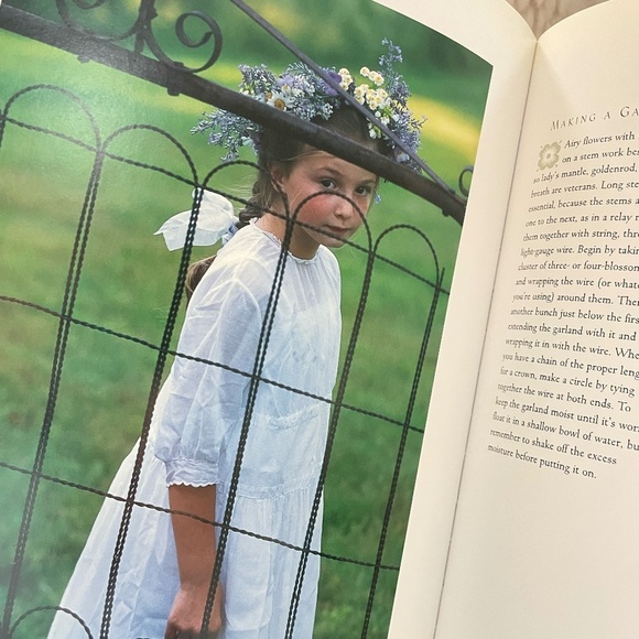 A TIME TO BLOSSOM MOTHERS, DAUGHTERS, AND FLOWERS HARDBACK BOOK - Picture 9 of 10